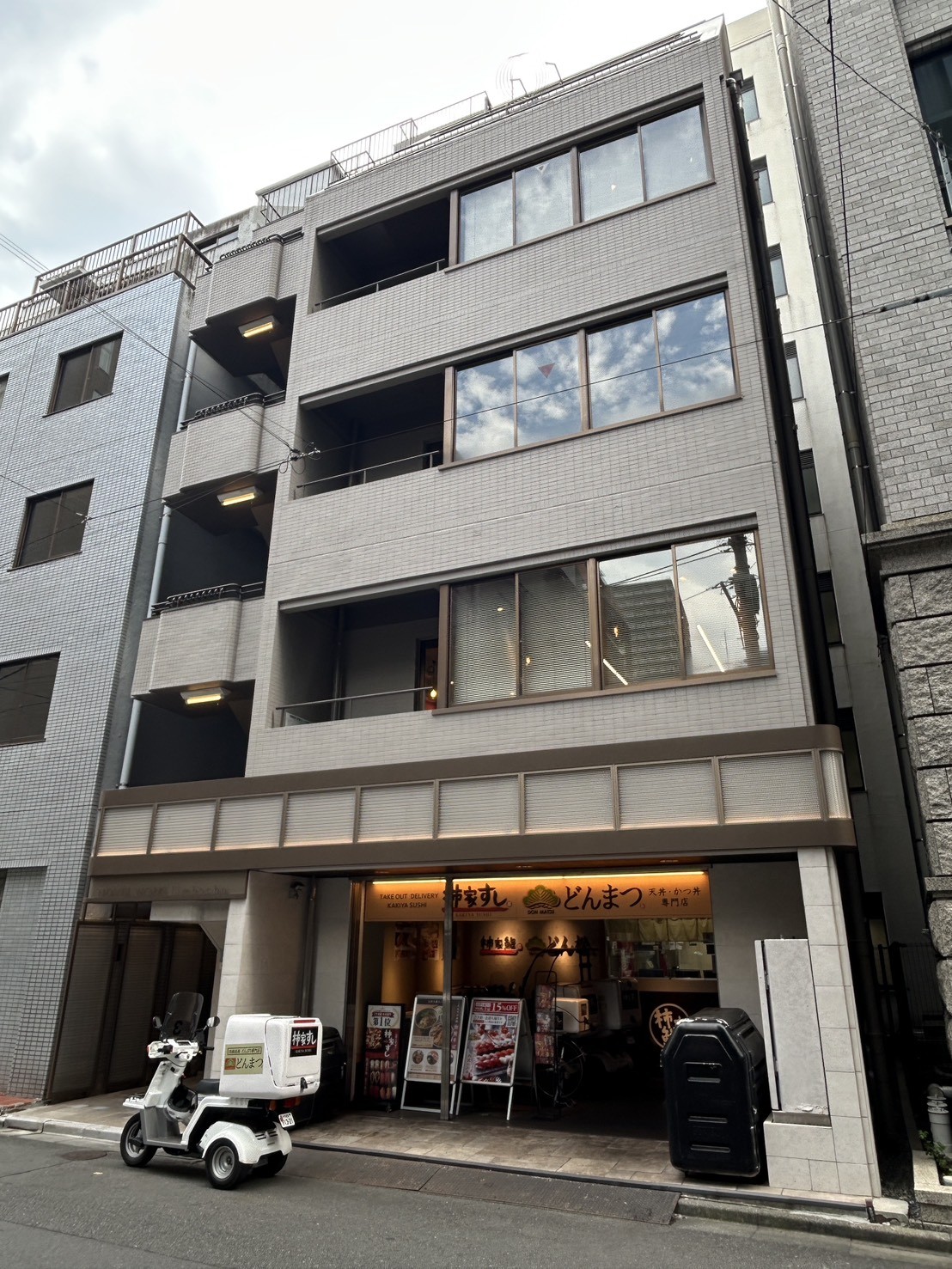 NOVEL WORK Jimbochoの物件画像