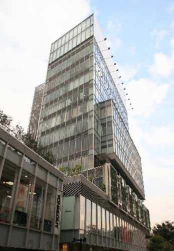 La Porte Aoyama（ラ・ポルト青山）の物件画像